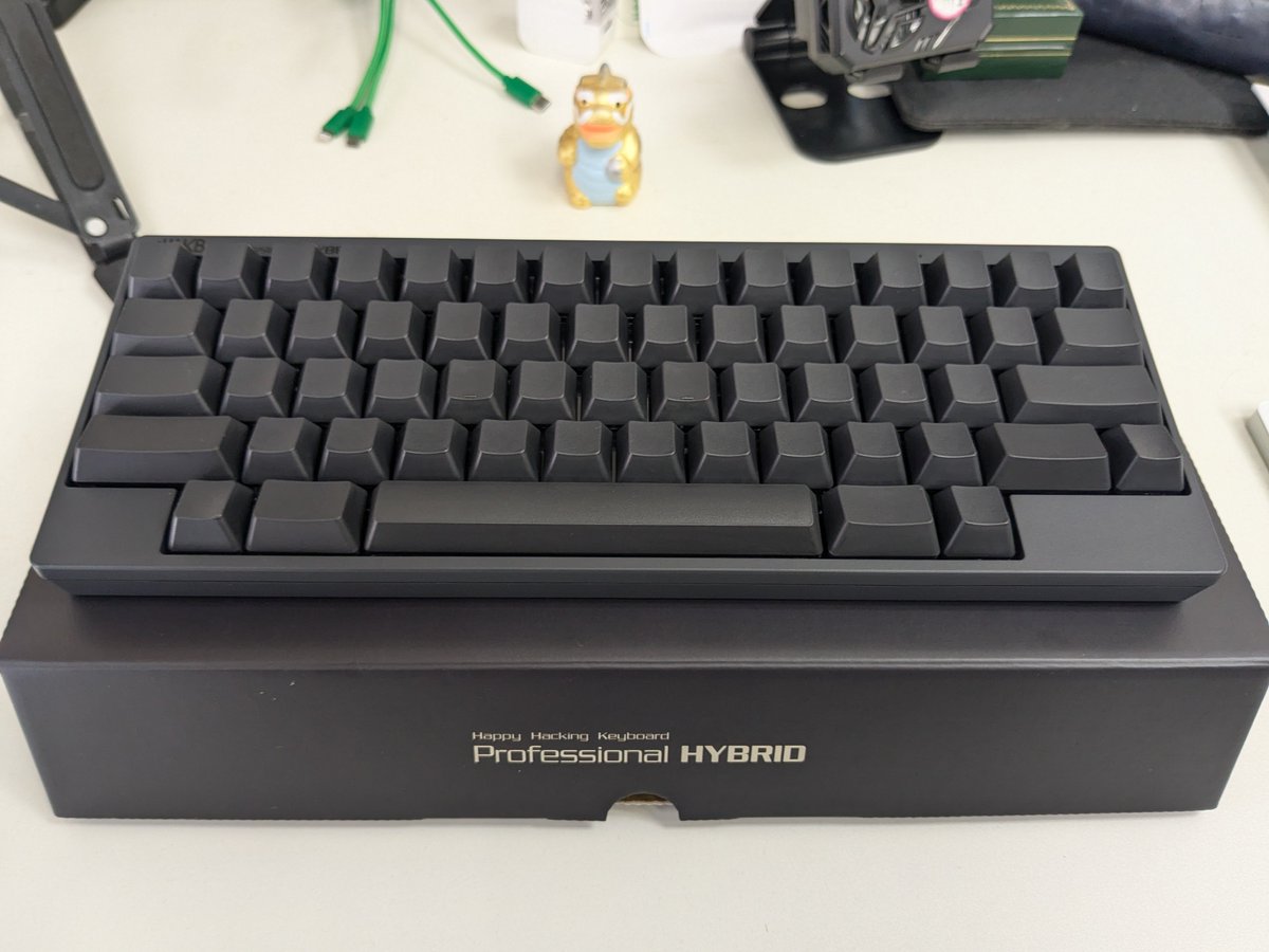 anozawa05's tweet image. #サポーターズCoLab ローンチイベントで頂いたHHKB。墨無刻印USのイカツさよ…