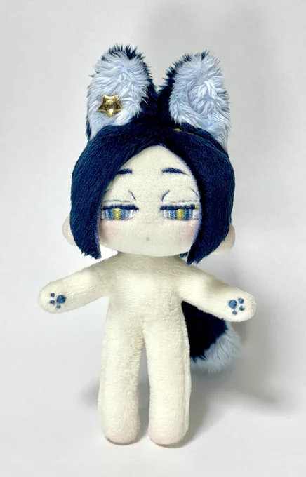 今回は初めてミニぬいの型紙使わせていただきました!こぎつね座モチーフの10㎝くん前に作った20㎝ズと並べると小さくて可愛い〜 #そこまち式ぬい 