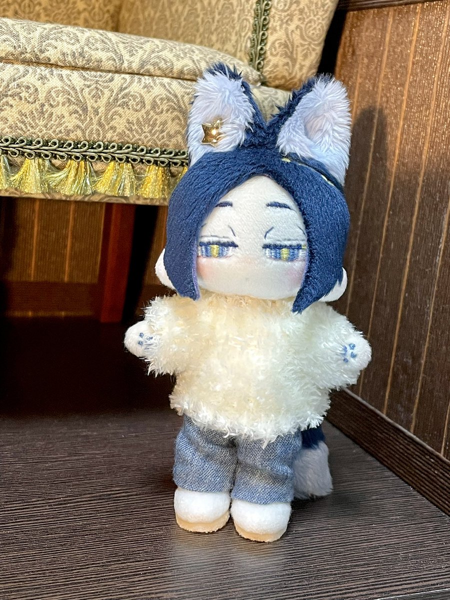 「今回は初めてミニぬいの型紙使わせていただきました!こぎつね座モチーフの10㎝くん」|宵のイラスト