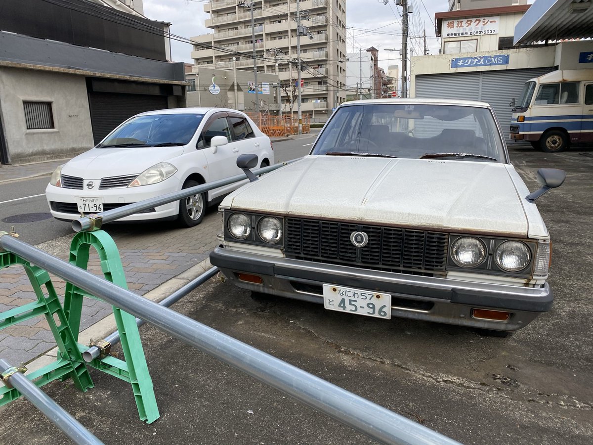 nye8820000's tweet photo. MS110ガソリン教習車なら
大阪のとある所に有りますな
タイヤはぺちゃんこでしたが
なにわナンバー付でした
#MS110
#教習車
#クラウンMS110スタンダート https://t.co/qBz2iS7EEn