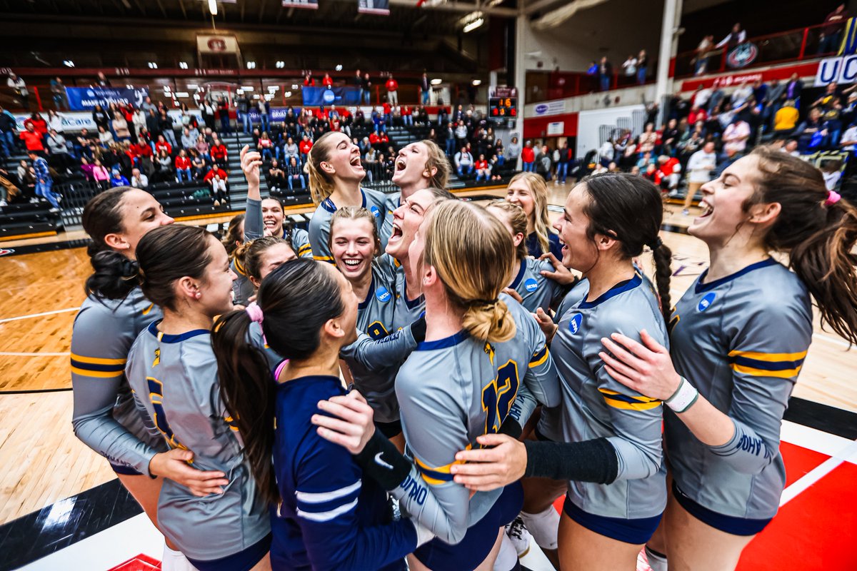 ucoathletics's tweet photo. 𝓣𝓗𝓔 𝓜𝓞𝓞𝓓 𝓘𝓝 𝓜𝓘𝓝𝓝𝓔𝓢𝓞𝓣𝓐

(Photos courtesy of SCSU Athletics)

@UCOvolleyball x #RollChos https://t.co/QONXBpDAyc