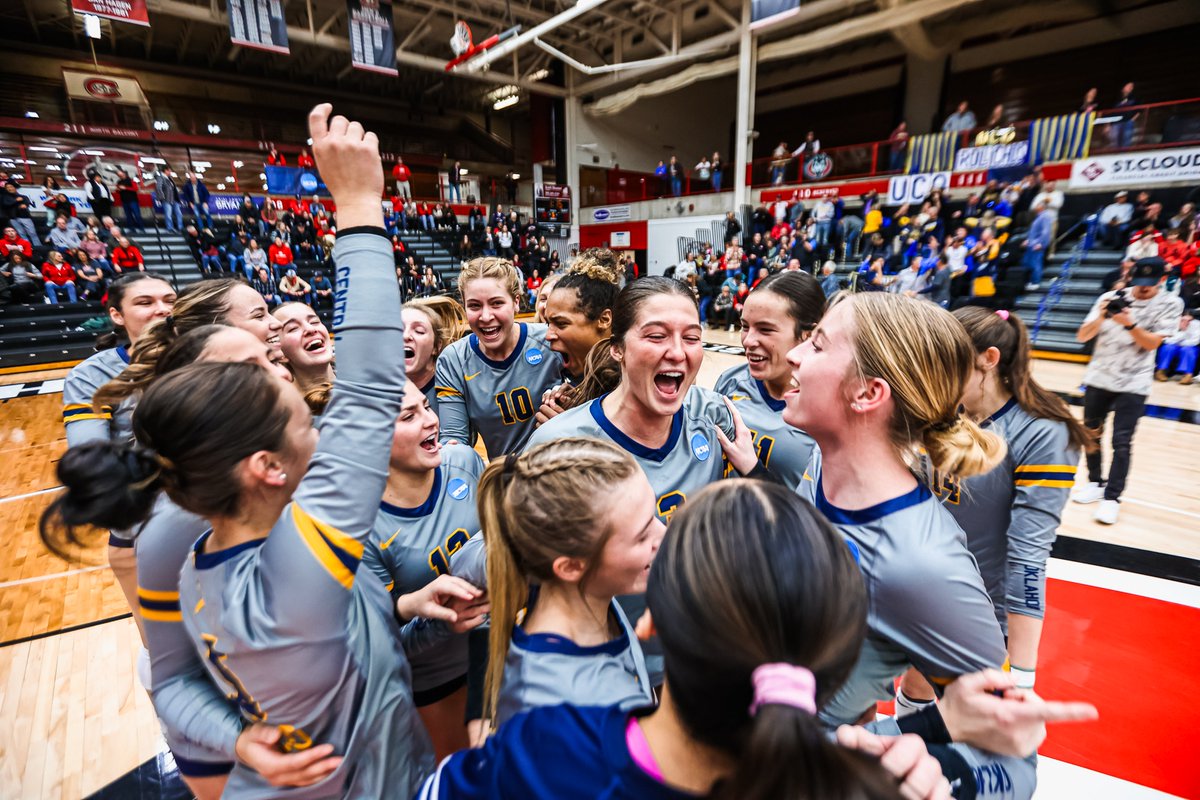 ucoathletics's tweet photo. 𝓣𝓗𝓔 𝓜𝓞𝓞𝓓 𝓘𝓝 𝓜𝓘𝓝𝓝𝓔𝓢𝓞𝓣𝓐

(Photos courtesy of SCSU Athletics)

@UCOvolleyball x #RollChos https://t.co/QONXBpDAyc