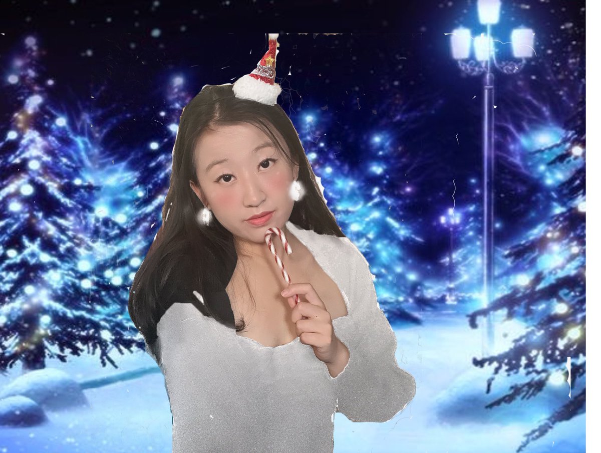strawberryPAFU's tweet photo. Was trying making a Christmas remix album cover photo 😂🤣😅 but why does it look so dramatic though ahaha like sweet romance night kind of feeling ~ https://t.co/m1AxMlcwGf