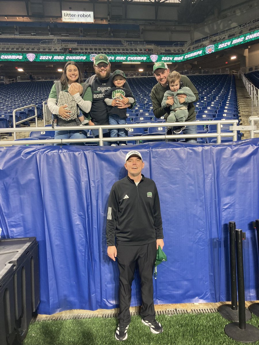Former WSHS coach gets a massive MAC championship win today. Way to go <a href="/CoachFaanes/">Nate Faanes</a> proud of you! #wshs #family