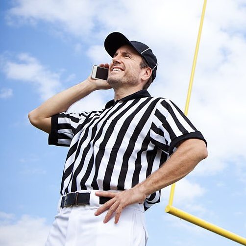 lace_jay_bee's tweet image. “Excuse me sir, we’re giving Georgia all the calls, but it’s not working &amp;amp; Beck is hurt, what do we do?”

“Just throw a flag &amp;amp; Kirby will tell you what to call”