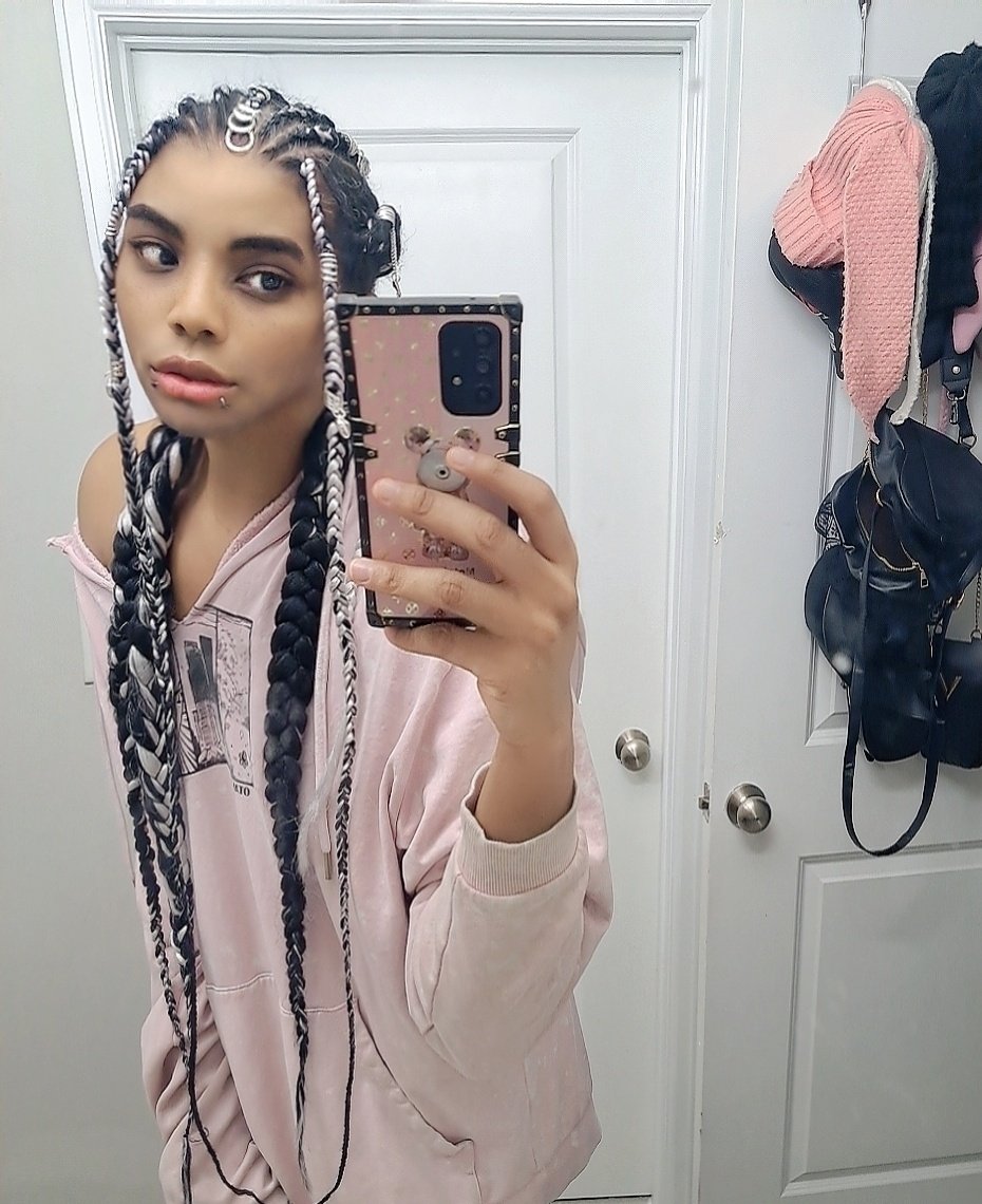 Hi Dad! 👋🏽 Are you still disappointed in me?

Get Mogged ✨️🦋