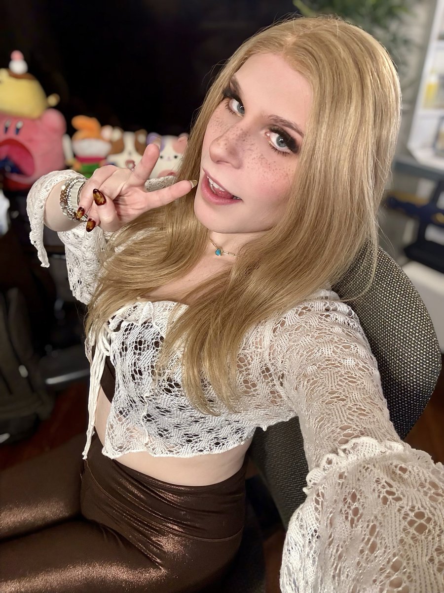 GoldenChaos's tweet photo. starting stone tower temple in majora’s mask for the FIRST TIME 😁 come hang out!! https://t.co/qk5bVzhJ9L https://t.co/OL12mup1ix