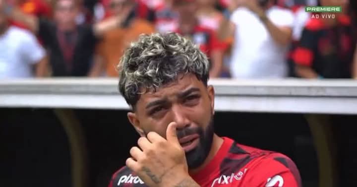 clubistasdofla's tweet image. vazou eu assistindo o último jogo do Gabigol no Flamengo