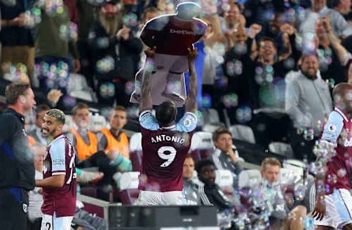 The man who broke records.
The man who played at right back.
The man who scored historic goals.
The man who played with a smile.
The man who brought joy to fans.
The man who won a West Ham trophy.
The man who gave his all to the club.

All my thoughts to Michail Antonio.

#WHUFC