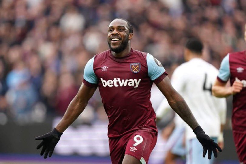 HenryTJourno's tweet photo. The man who broke records.
The man who played at right back.
The man who scored historic goals.
The man who played with a smile.
The man who brought joy to fans.
The man who won a West Ham trophy.
The man who gave his all to the club.

All my thoughts to Michail Antonio.

#WHUFC https://t.co/ABEqdQwnw3