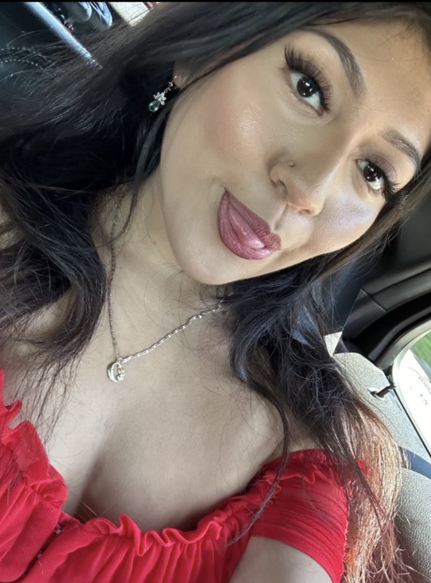 MUNEKITALlNDA's tweet photo. All I Really Want Is You❣️ https://t.co/550zrVC9Hi