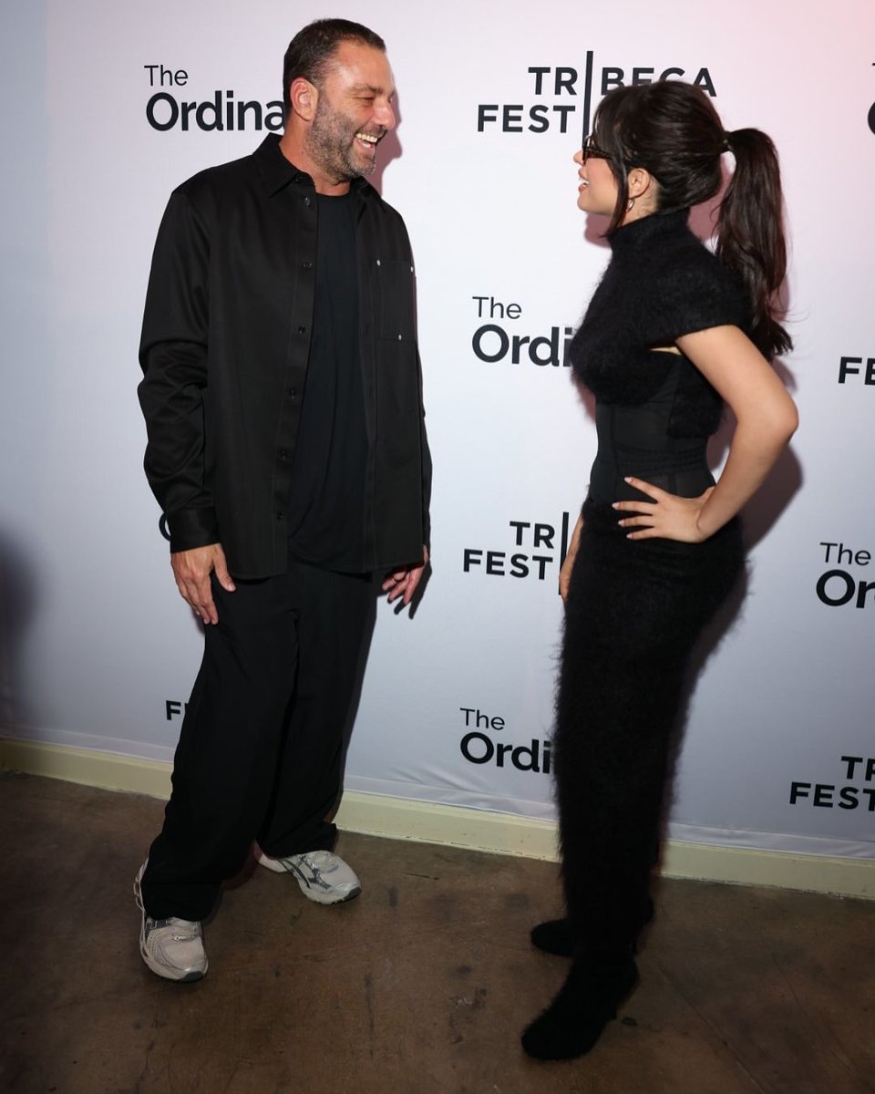 CCNewsLatam's tweet photo. Camila Cabello con David Grutman. 🖤 https://t.co/ONGMEgbqxn
