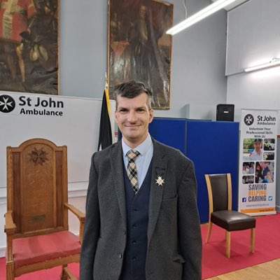 HIVBlogger's tweet photo. #NewProfilePic wearing the insignia of #MStJ @StJohnINTL https://t.co/Bqh5HpHFhc