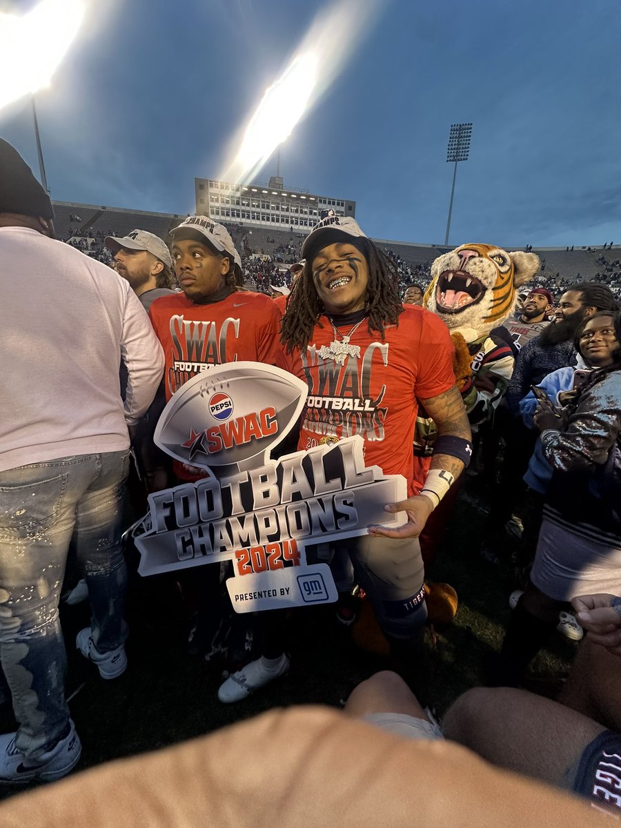 💍 ME  #TheeILove #GuardTheeYard