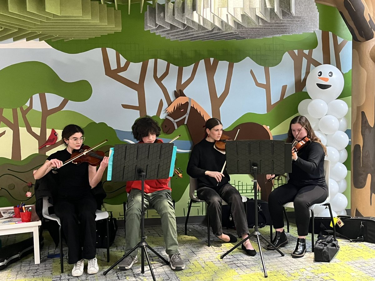 The <a href="/ihhs_gruber/">Andy Gruber</a> orchestra students are in small chamber ensembles spreading cheer all over the community!
This afternoon, Carly, Merle, Sabrina and Marin performed at the <a href="/IHPrimary/">Indian Hill Primary</a> Holiday Market. 🎶 ❤️ 🎄