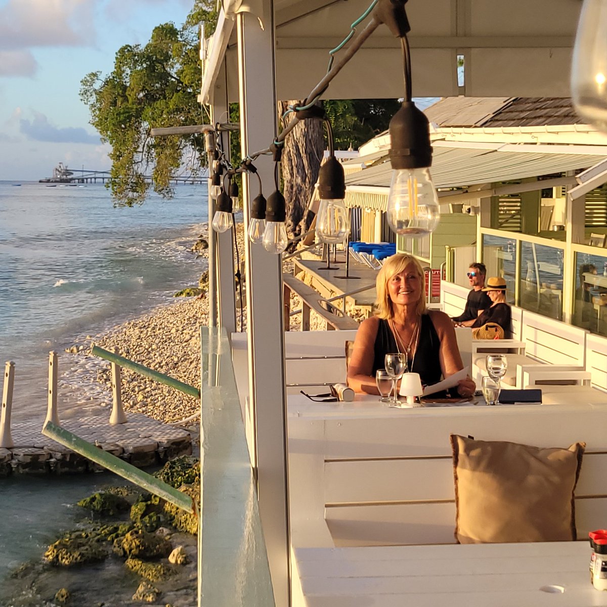 ToppersSnr's tweet photo. Another sensational 🐟meal &amp; sunset at The Fish Pot, at Little Good Harbour, Moontown.

1 x Periperi Shrimp
1 x Octopus
1 x Seafood Risotto
1 x Shellfish Broil

Seriously best meal (again) on the island!

#Qualityfood
#Qualityservice
#Qualityambiance
#Fishpot 
#BestofBarbados https://t.co/f79s42UKwP