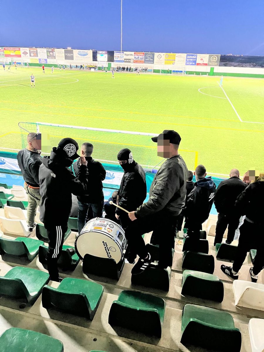 ULTRAS PARLA 1990 tweet media
