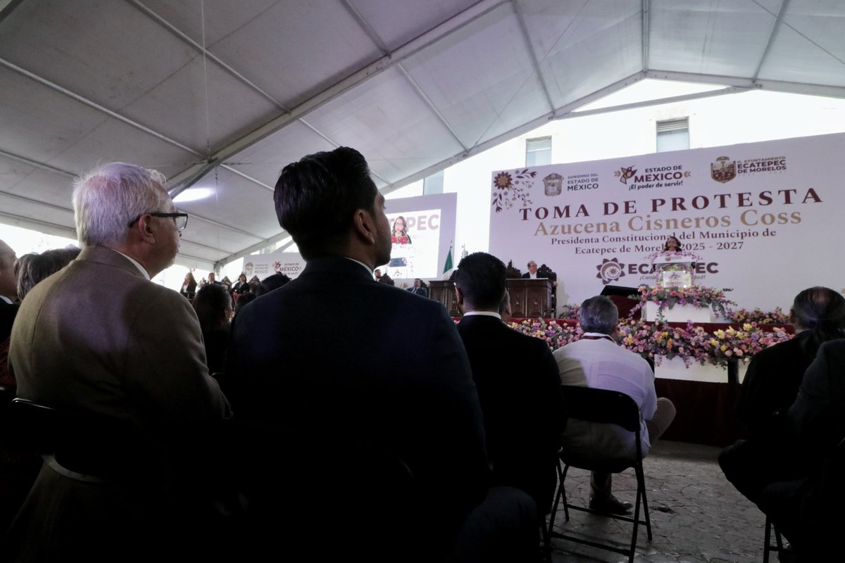 Adolfo Cerqueda Rebollo (@adolfo_cerqueda) on Twitter photo Quiero felicitar a mi compañera <a href="/azucenacisneros/">Azucena Cisneros</a>, por rendir protesta como la próxima Presidenta Municipal Constitucional de #Ecatepec. Estoy seguro que, con tu visión y liderazgo, vendrá un nuevo rumbo para este gran municipio, además de reiterarte que estoy listo, para seguir Quiero felicitar a mi compañera <a href="/azucenacisneros/">Azucena Cisneros</a>, por rendir protesta como la próxima Presidenta Municipal Constitucional de #Ecatepec. Estoy seguro que, con tu visión y liderazgo, vendrá un nuevo rumbo para este gran municipio, además de reiterarte que estoy listo, para seguir