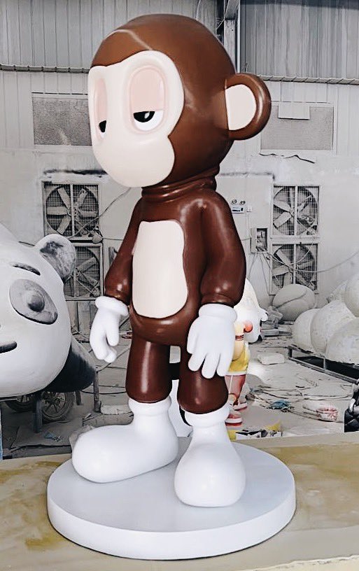 Rafsby's tweet image. These Beasts are 27.5inch or 70cm tall.
The same size as a Bearbrick 1000%👌
All Beasts are more than just a colorway though.. this is quite a bit more extraordinary in terms of difficulty, precision and material.🙏
They belong in galleries and homes everywhere… let’s do it.👍