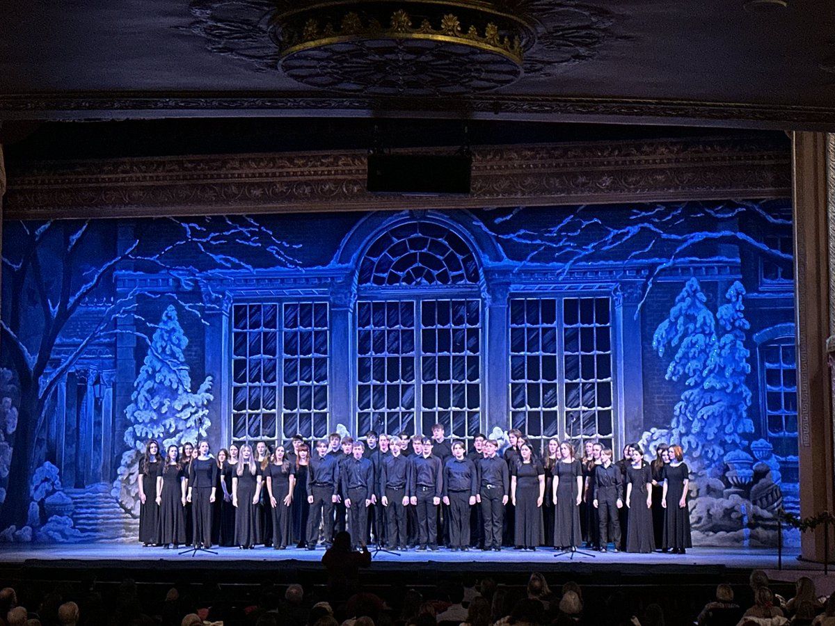 YorktownChoirs's tweet photo. Choir packed day! First the program won $5,000 in the Wash FM Choir Competition and performed at The Washington Ballet’s Theater before Nutcracker. Then we performing with the US Marine Band at the Wolf Trap Holiday SingaLong! 🎶 @YorktownHS #YorktownMusicROCS https://t.co/ZwAaY72li1