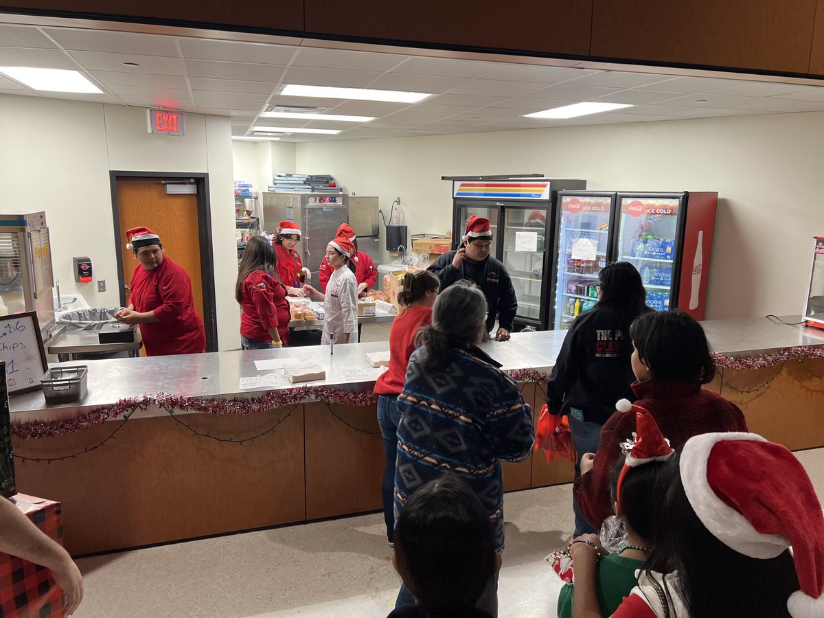 Dr. Willis (@drmrwillis1) on Twitter photo β¦<a href="/CHS_CISD/">Cleveland High School</a>β© the Culinary CTE program has pulled pork sandwiches, chips and a drink. Homemade here in the CHS kitchens where you get real world experiences. β¦<a href="/ClevelandISDCTE/">Cleveland ISD CTE</a>β© β¦<a href="/ClevelandISDTX/">Cleveland ISD</a>β© β¦<a href="/CHS_CISD/">Cleveland High School</a>β© the Culinary CTE program has pulled pork sandwiches, chips and a drink. Homemade here in the CHS kitchens where you get real world experiences. β¦<a href="/ClevelandISDCTE/">Cleveland ISD CTE</a>β© β¦<a href="/ClevelandISDTX/">Cleveland ISD</a>β©