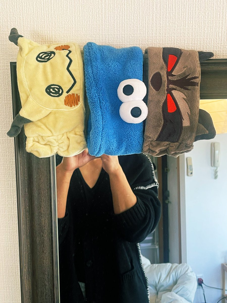 t3kan00's tweet photo. コミコンの戦利品のロケット🚀
ヘアバンド可愛いとスキンケアのモチベが上がるんよな〜 https://t.co/iA80anxxbo