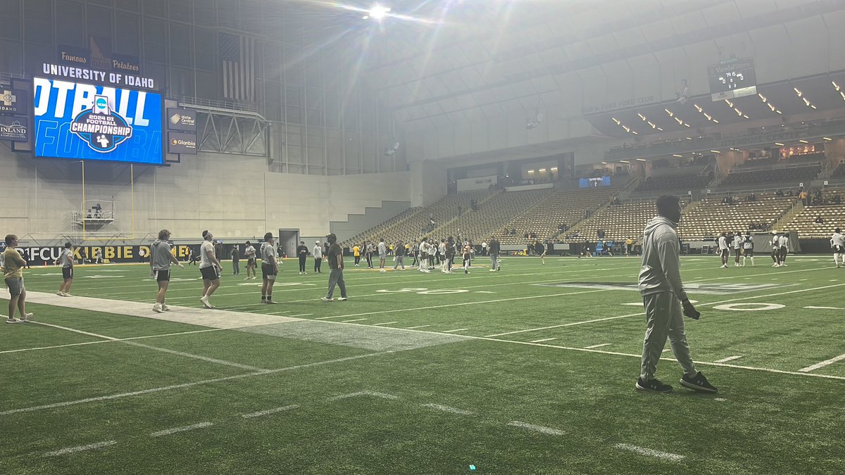 SportsBW's tweet photo. The Brown &amp; White’s sports team is reporting tonight from the Kibbie Dome in Moscow, Idaho for the second round of the Football Championship Subdivision playoffs between Lehigh and the University of Idaho.

Follow along for updates. https://t.co/8yD3bKzGXv