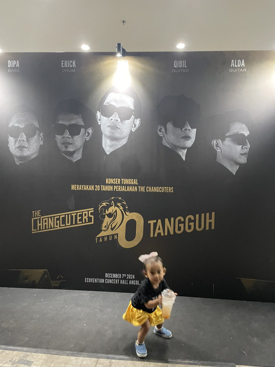 dienanggita's tweet image. Pulang2 badan Mama rasanya kaya ktiban kulkas dek😂 #Konser20TahunTangguh #TheChangcuters