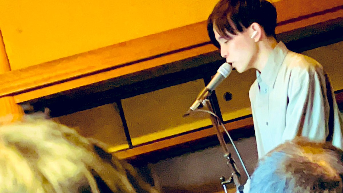 SmilySoncial's tweet photo. 動画左上YMB♪tender
-時を止めていて-と宮本さんによる歌詞がある
その止めた時間がまた動き出した気持ちに

ナカイさんの企画締めの温かい言葉からも
こうやってまた-止めた時が動き出す-の楽しみになった

心斎橋Pangeaからカフェオーナーになったナカイさんのスタートが素敵なものになりますように https://t.co/TUqoWiSFZr