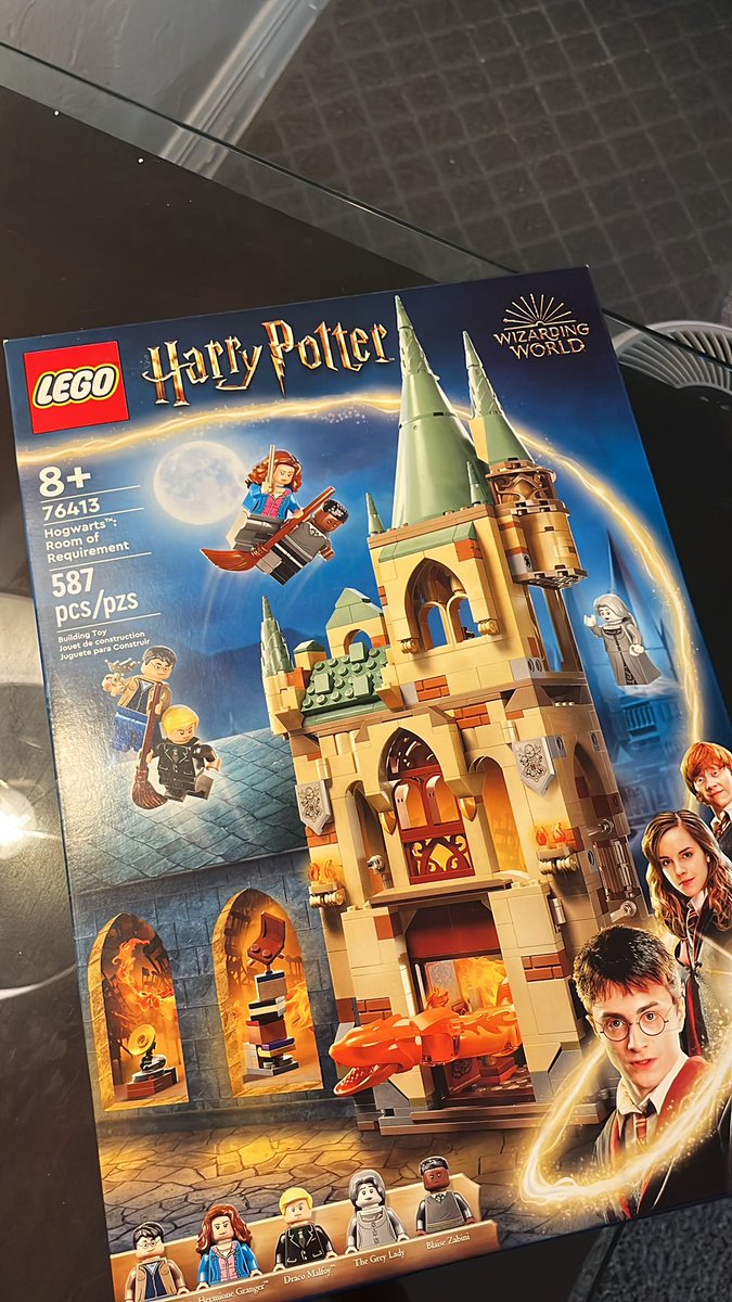The bf knows me so well (the blaise minifig!!??!??)