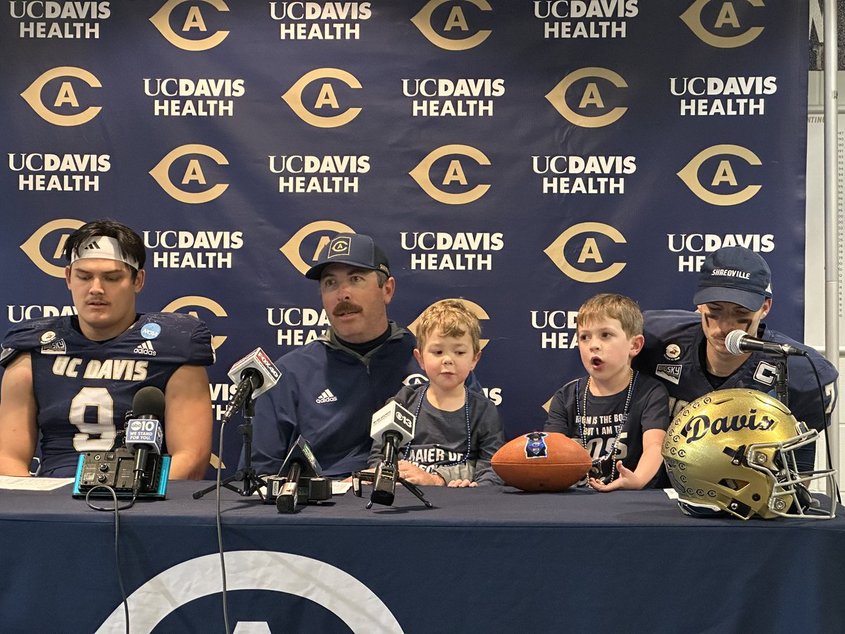 BigSkyConf's tweet photo. 1st playoff win for Coach Plough

@VintagePlough and the Ags are moving on to the quarterfinals

#ExperinceElevated https://t.co/WAqGkvfhvh