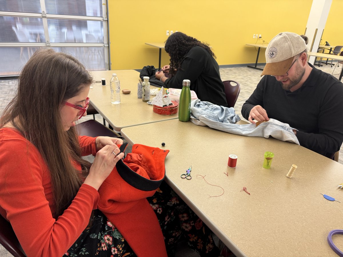 myunitedway's tweet photo. Did you know our United Way team leads our own workplace campaign?

We came together for #BuildingBridges: The U-Factor, raising $76K with 100% participation! Every dollar supports programs that empower change and build resilience in our community.

#MyUnitedWay #DoLocalGood https://t.co/kikEsMp6yv
