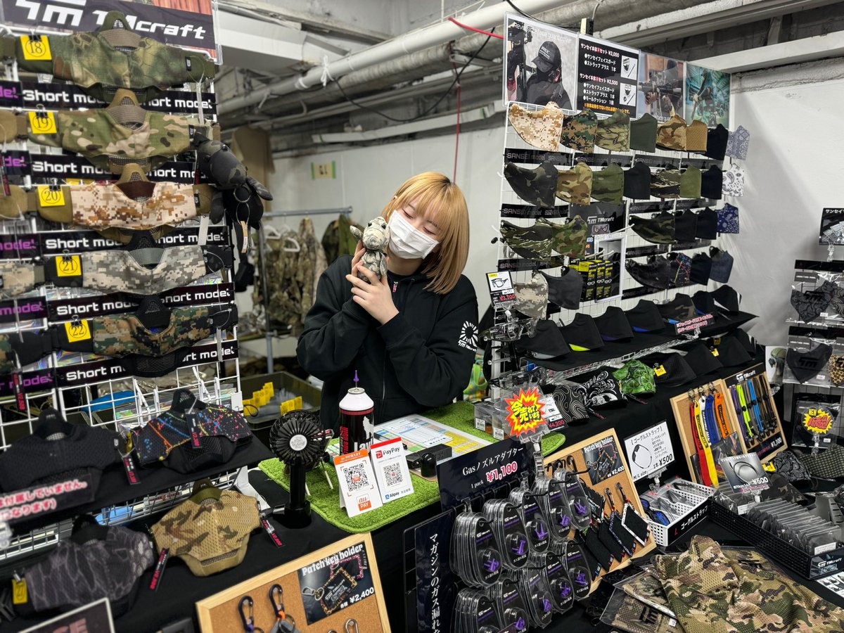 TMcraft2021's tweet photo. 本日 #ショットショー 2日目✨
今年最後の出店です！

昨日と少し違う商品と
限定商品も本日分少し持ってきております！

39chanもいますので
ぜひ声かけてあげてください🙌

大阪アメ村 ショットショージャパンで
お待ちしておりまーす😄

#SSJ
#ショットショージャパン
#TMcraft https://t.co/QyC0W4wDx4