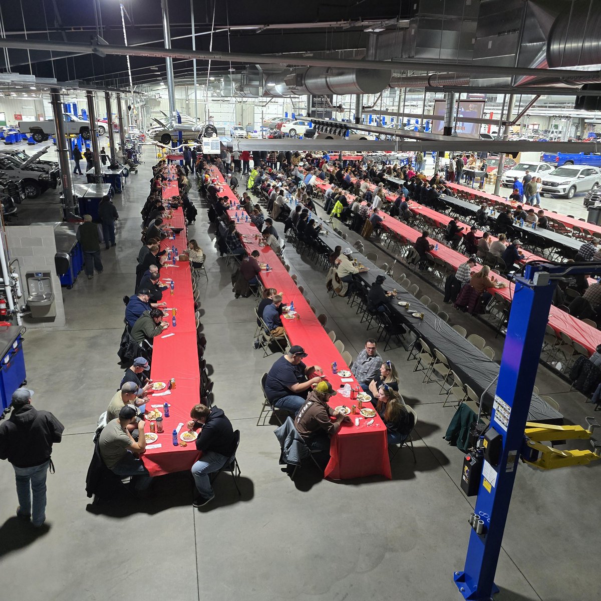 wyotech's tweet photo. WyoTech students and staff, gathered together to celebrate Thanksgiving with one another on Thursday, November 28th. Sending a huge THANK YOU to everyone who made Thanksgiving for our students and staff possible!
#wyotech #skilledtrades #thanksgiving https://t.co/QQT7Vy7Ny8