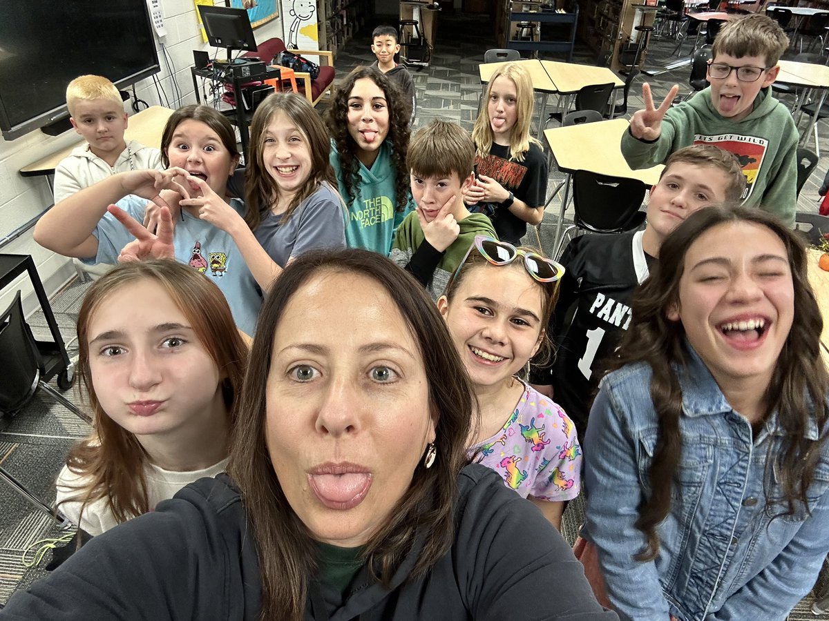 KNMS Library tweet media