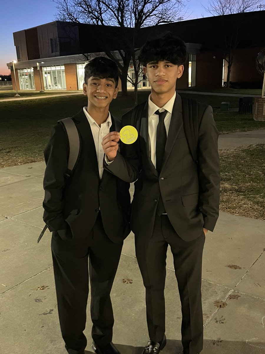 BVWestDebate's tweet photo. Meanwhile in Novice Open at SMS, Ari/Ishaan take 3rd place! @westjags https://t.co/AaS5HYDoAb