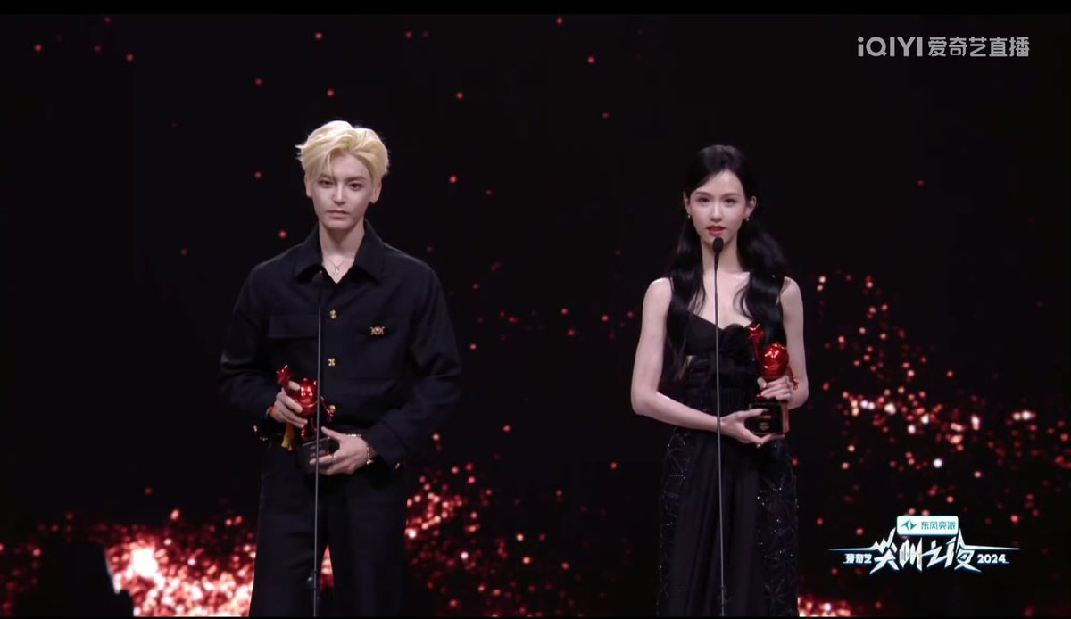 chenduling1018's tweet photo. [The main couple of #2024IQIYIScreamNight] 
#ChenDuling and #Neou couple 
immediately ranked to no8 on couple topic after last night event ❤️
#ChenDuling2024IQIYIScreamNight
#ChenDuling https://t.co/eBeVUfvelA