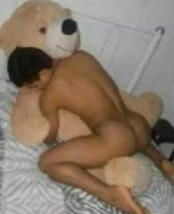 Gracias papa noel por este regalo este oso sera mi nuevo amigo💑🥰💕