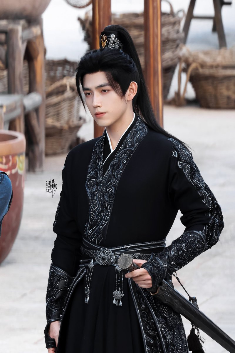 feiyugallery's tweet photo. — Ponytail Duan Xu 🦊

•
(1/2)
#陈飞宇 #ChenFeiyu #Arthurchen #진비우 #เฉินเฟยอวี่ #慕胥辞 https://t.co/FP1W6AuRWq