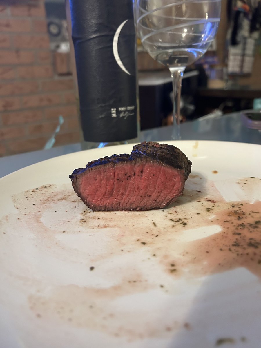 JPacch's tweet photo. ⁦⁦@GordonRamsay⁩ how’s my medium rare filet look?? https://t.co/RL7iqwSjG0