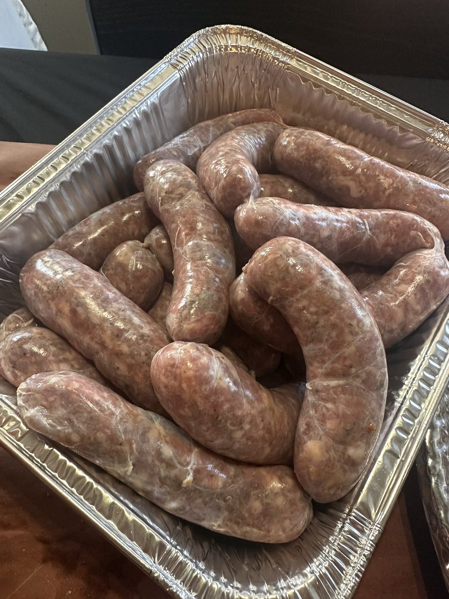 NKaravedas's tweet image. Sausage Party 🌭Part 3

Greek sausage, Loukaniko!! 
#YAMAS 😎🙌🏽💙🇬🇷

#GreatTimes #GreatFriends
#TheSix #TisTheSeason #IYKYK @JKaravedas