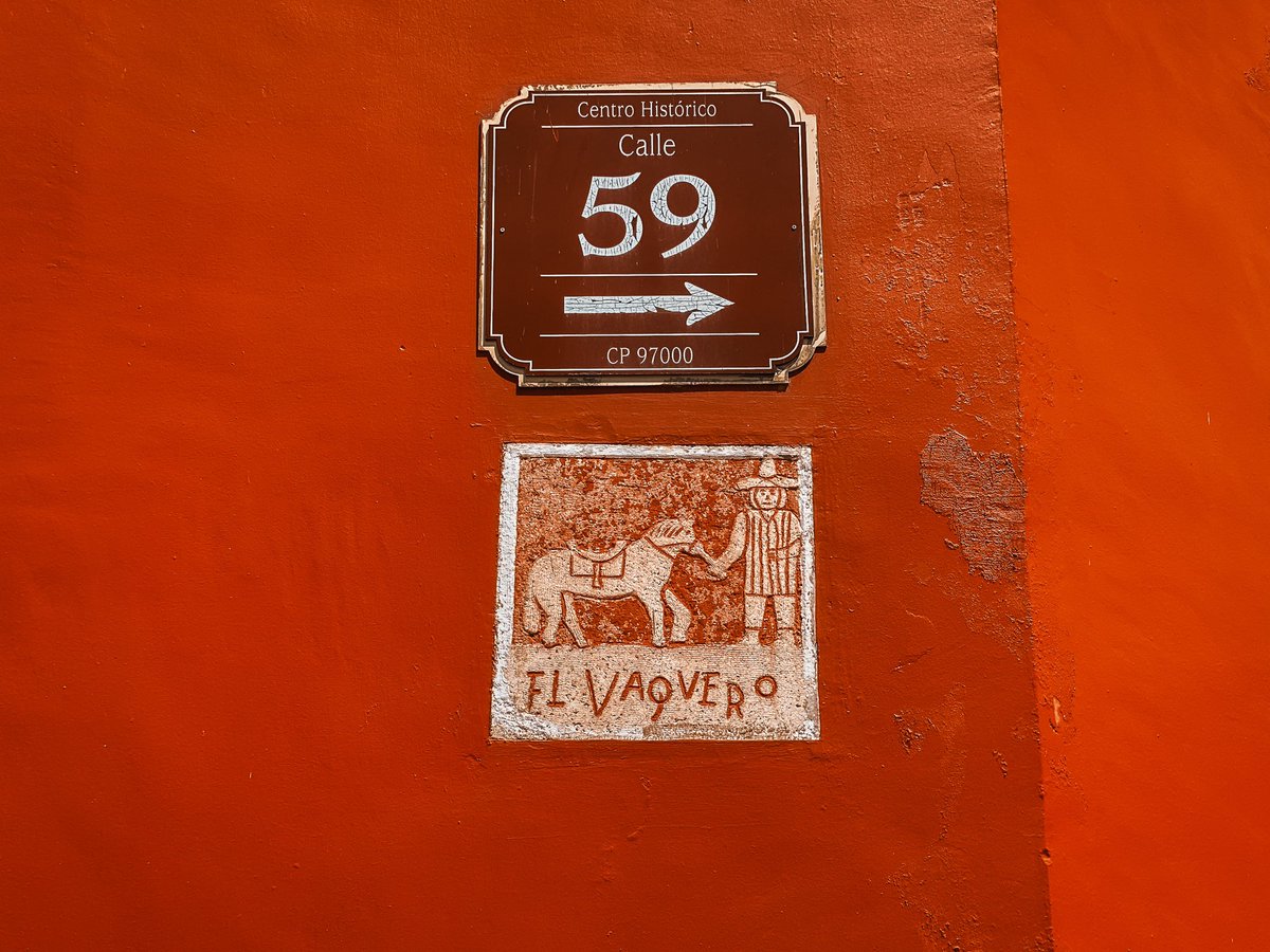 Carleone_lr's tweet photo. La Esquina #ElVaquero, El General Cantón, se encuentra en el cuadrante Noroeste en las calles 59 x 68 y guarda historias que se remontan al siglo XVIII: toros arreando al estilo español, tertulias en el café La Vaquero y el hogar del General Cantón antes del Palacio Cantón. https://t.co/0BwBjJEduZ