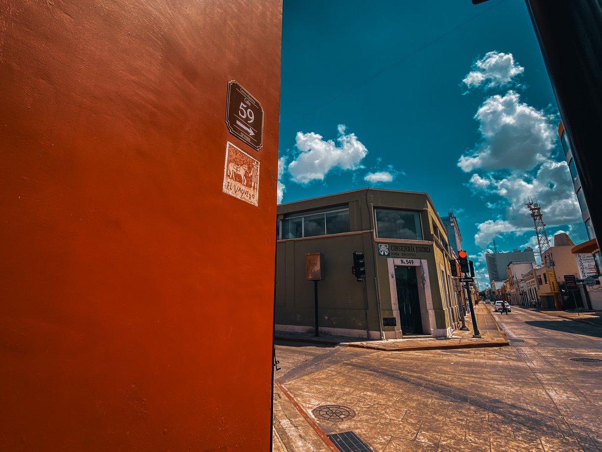 Carleone_lr's tweet photo. La Esquina #ElVaquero, El General Cantón, se encuentra en el cuadrante Noroeste en las calles 59 x 68 y guarda historias que se remontan al siglo XVIII: toros arreando al estilo español, tertulias en el café La Vaquero y el hogar del General Cantón antes del Palacio Cantón. https://t.co/0BwBjJEduZ