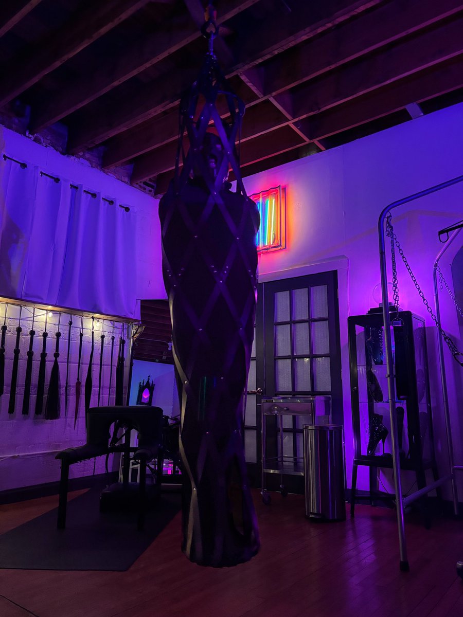 Domina Lynnette ⌇ Chicago tweet media