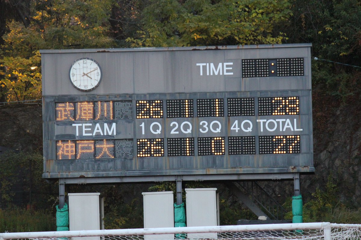 タッチフットボールの東西王座は3年ぶり関西対決、武庫川vs神戸
残り2秒ラストプレーで20-26と負けていた武庫川がTDを決め、同点。TFP合戦までもつれ込みました🔥
今年で最後になる王子スタジアムでの試合に相応しい試合でした🏟

次は 1月11日（土） さくらボウル🌸エキスポです！ぜひ来てください！