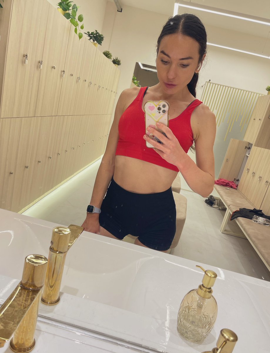 natalygold7's tweet photo. Did you train today ? 😈😜💪🏽 https://t.co/EXoF7pahjy