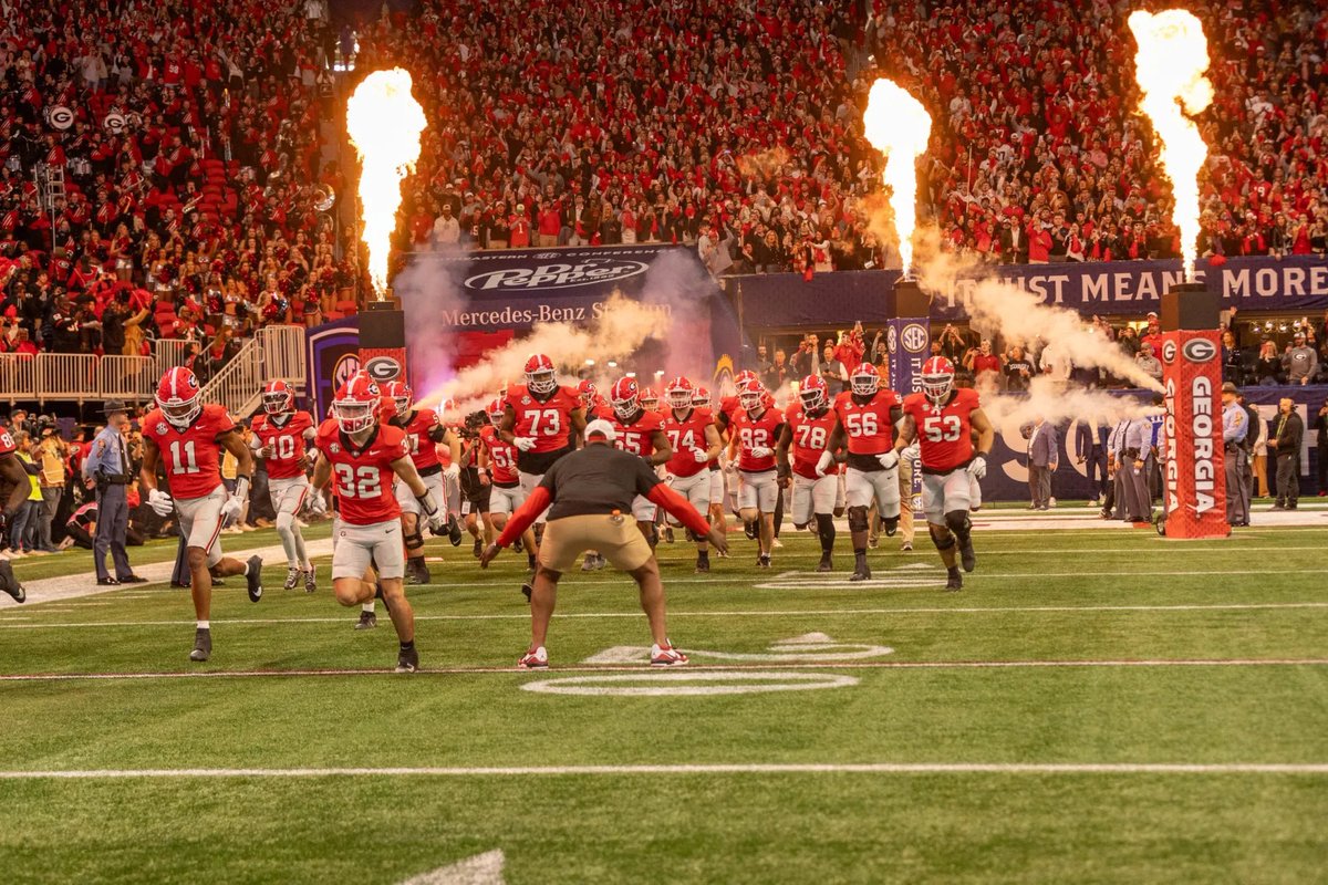 farmasigirl20's tweet image. SEC CHAMPIONS DAWGS WIN! ♥️🖤♥️🖤♥️🖤♥️ #dgd #UGAvsTEX #Uga #dawgswin