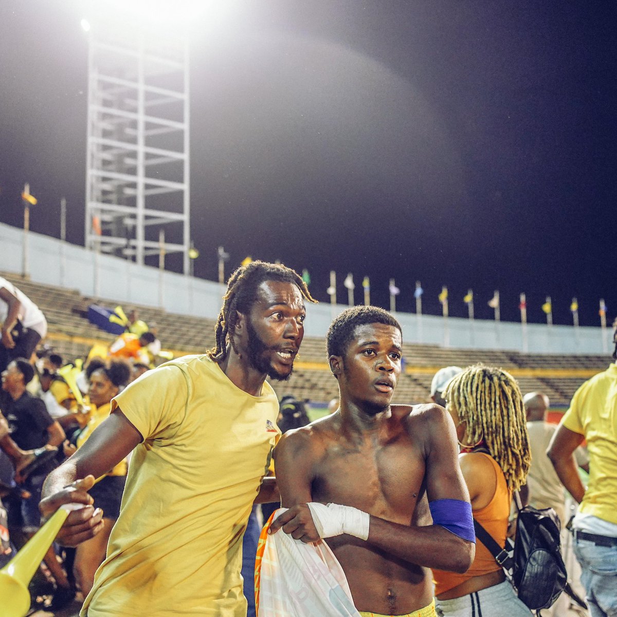 Stream876's tweet photo. 💥 Back in it! Garvey Maceo equalizes and it���s 1-1! 🟠🔥 The energy is electric, and we’re not stopping here 💪⚽ 

#GarveyMaceo #DaCostaCupFinal #UnstoppableSpirits https://t.co/6rmtD3Z5RK