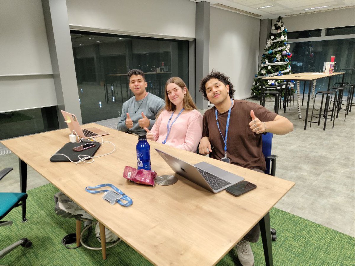 lemon_dapp's tweet photo. #HackathonMood ❤️‍🔥

Somos @ArbitrumDevs. 

2:32 AM, let's keep building @42MadridFTef . https://t.co/auqs86DAMj