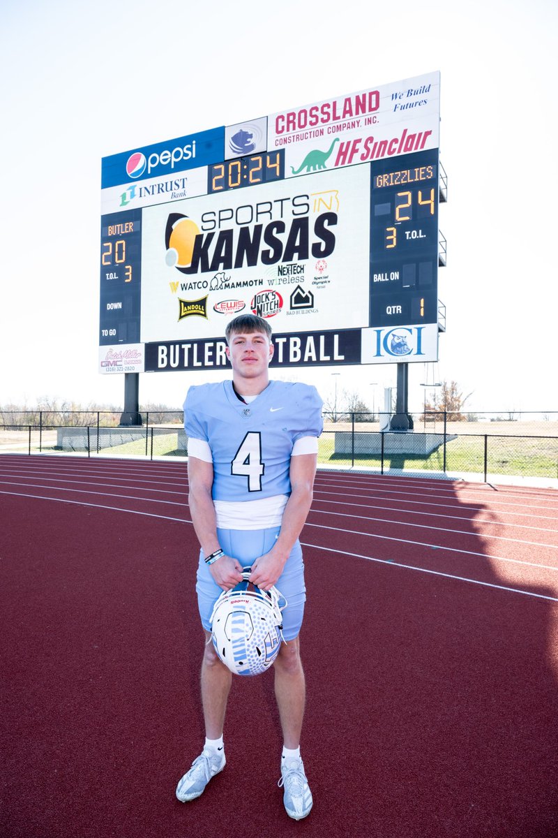 sportsinkansas's tweet photo. 2024 Sports in Kansas 5A Offensive Player of the Year

Carter Pabst, Eisenhower, Sr. WR

Pabst (6’1” 185) had one of the best seasons in state history as a receiver on the way to leading his team to back to back 5A semifinal appearances. The South Dakota State signee caught 75 balls this season for 1,641 yards with 29 receiving touchdowns (ranks first in country). In his career, he totaled 3,030 receiving yards with 54 TDs. Pabst and QB Derek Morgan formed one of the best duos in the state the last two seasons for head coach Darrin Fisher. He was also selected to the Sports in Kansas Top 11 team. #sportsinkansas
